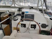 Lagoon 420 Owner's Version Click to launch Larger Image