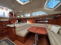 Hunter 41 DS Click to launch Larger Image