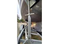 Hunter 27 Click to launch Larger Image