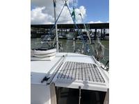 Morgan Out Islander sloop Click to launch Larger Image