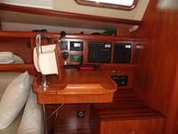 Hunter 41 DS Click to launch Larger Image