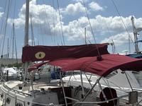 Island Packet 35 Click to launch Larger Image