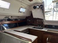 Hunter 31 Click to launch Larger Image