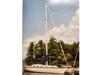 1983 Lake George New York 32.5 Endeavour Yacht Company Endeavour 33