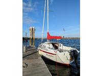 1983 Stratford CT Connecticut 25.5 Ericson 25