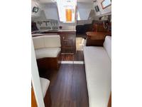 1987 Nautical Donations  Crowleys Yacht Yard  3434 E 95th St Chicago  Il 60617 Illinois 31 Hunter 31