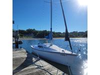 1985 Jamestown Rhode Island 23.5 Hunter Day sailer