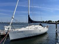 1991 Milwaukee Wisconsin 31 Beneteau First 310