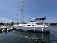 2005 Little Current ON Canada Outside United States 33 Hunter 33