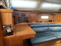 Hunter 356 Click to launch Larger Image