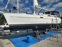 Beneteau Oceanis 331 CB Click to launch Larger Image