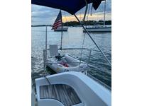 Beneteau Oceanis 323 Click to launch Larger Image