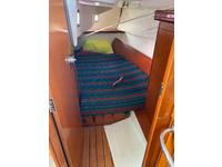 Beneteau Oceanis 323 Click to launch Larger Image